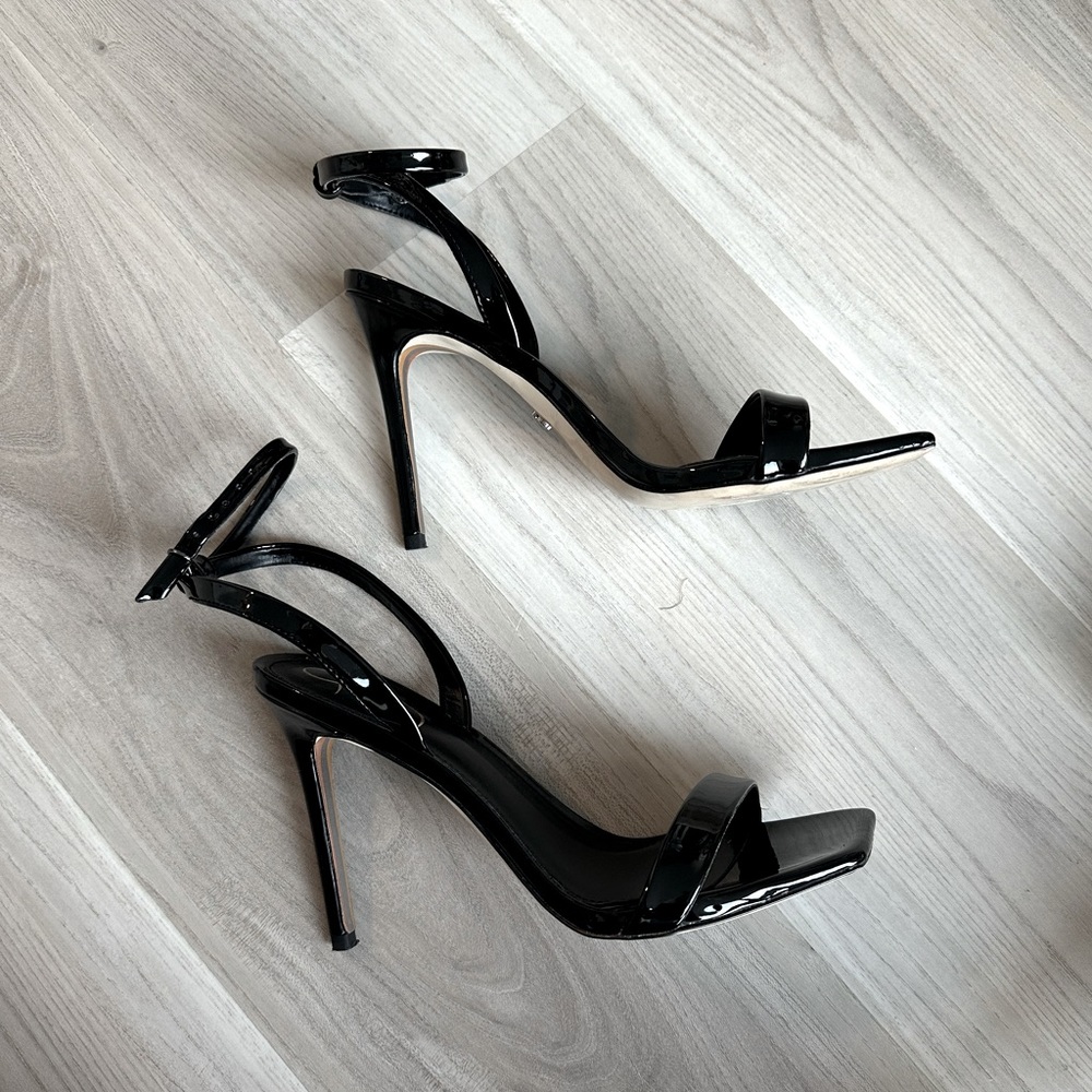 Sam Edelman Orchid Heeled Sandal in Black Patent